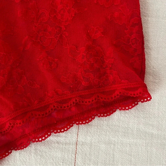 ☀️VTG VICTORIA’S SECRET Lace Bow Detail Halter Sexy Thong Bodysuit - Picture 3 of 8